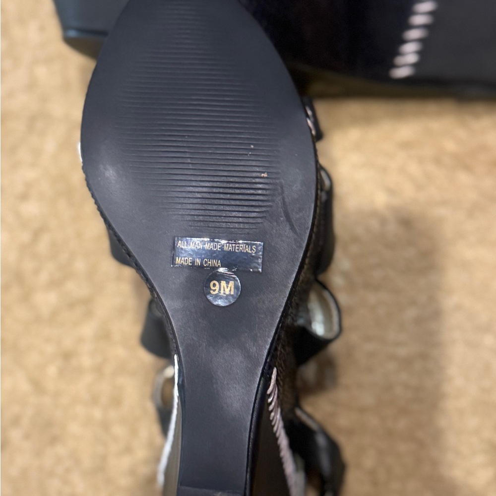 Classiques Entier Black and Gold Strappy Sandals - Picture 4 of 5